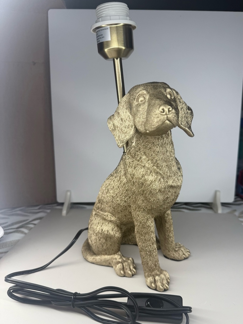 Gorgeous Golden Labrador table lamp brand new